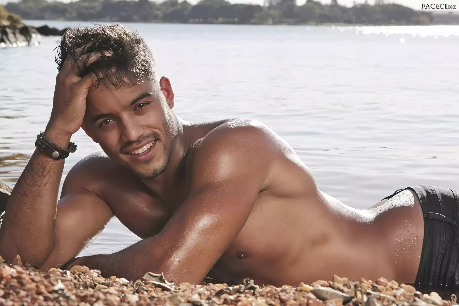 Mężczyzna, Uśmiech, Przystojny, Plaża