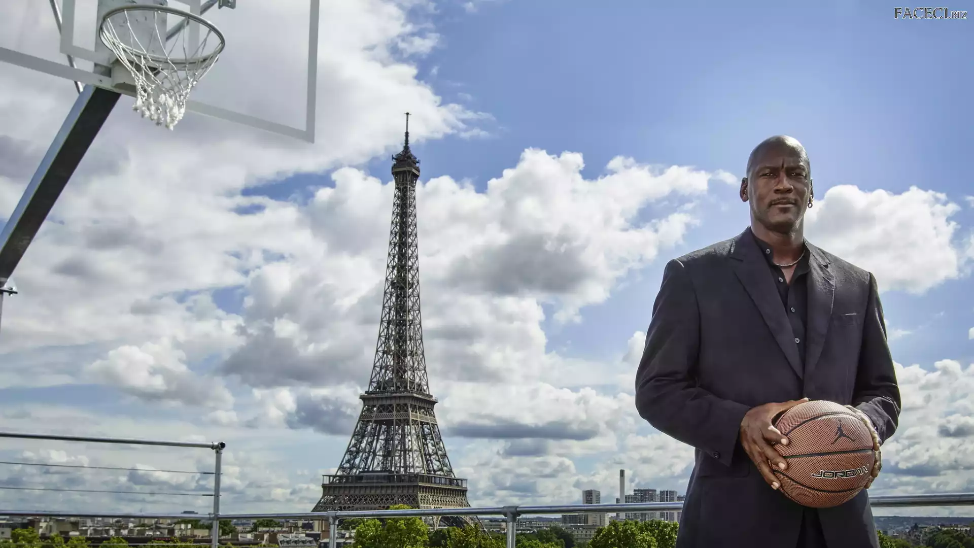 Michael Jordan, Wieża Eiffla, Koszykarz, Piłka